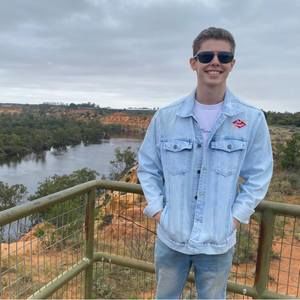 Meet your Posher, Stefan